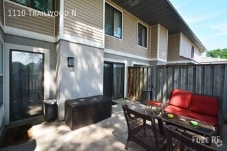 Building Photo - 1110 Trailwood N