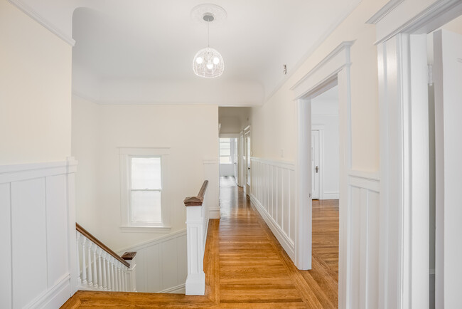 Building Photo - 2563 Gough St