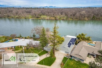 Building Photo - 3317 Riverside Dr