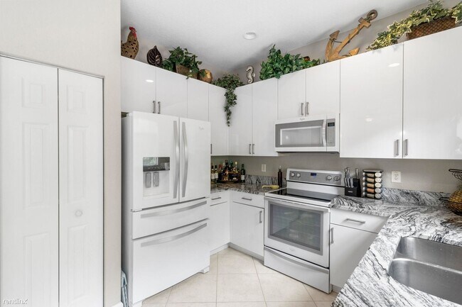 Foto del edificio - 3 br, 2.5 bath House - 10435 Yarrow Dr