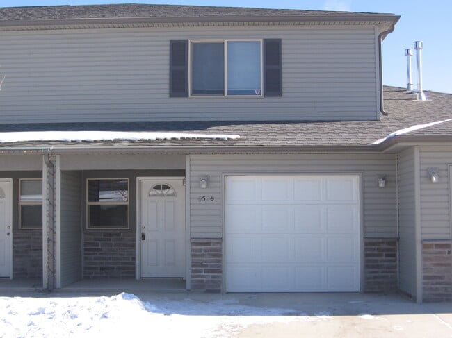 Building Photo - 652 1/2 Serenity Ln