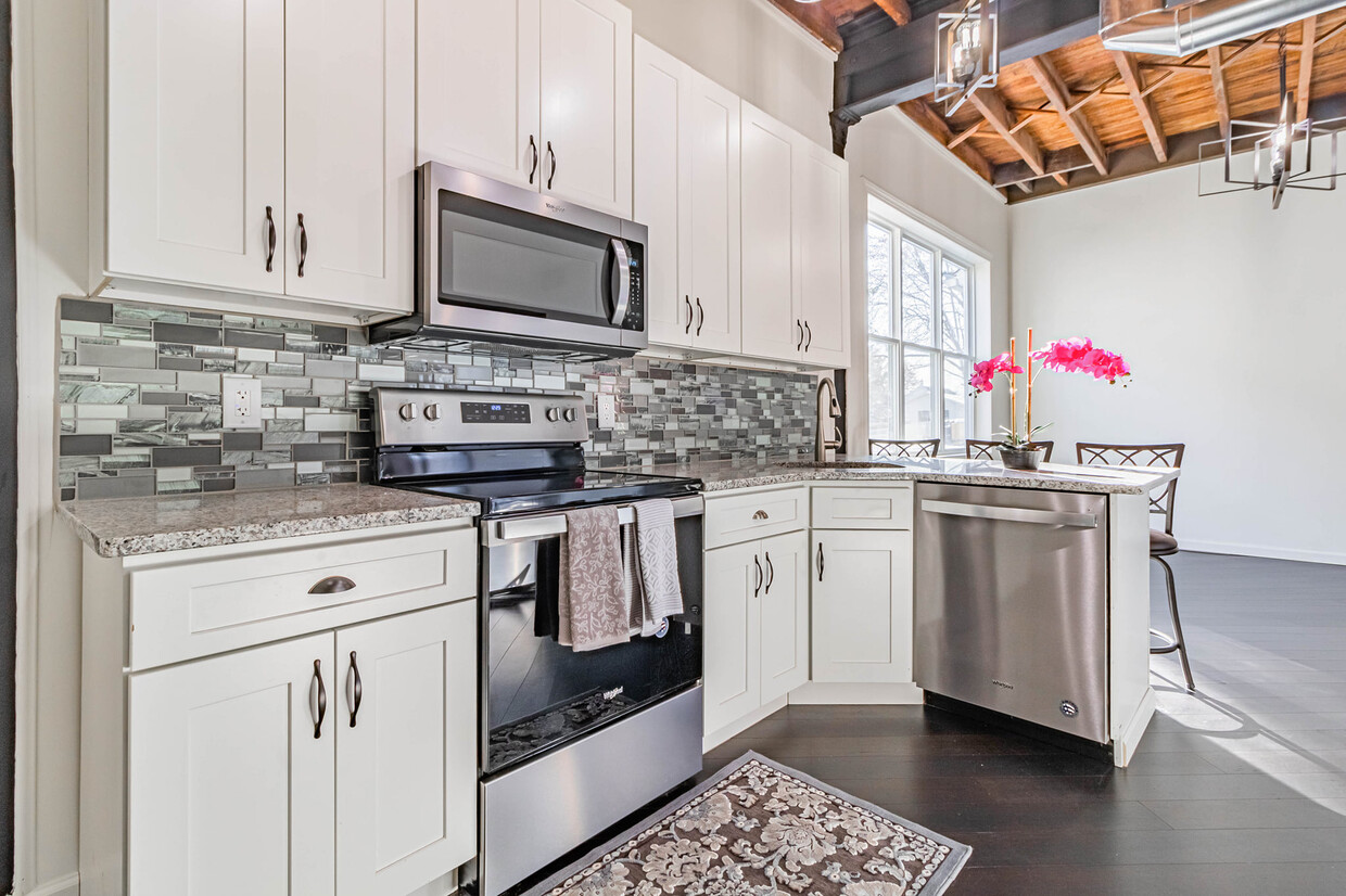 Foto principal - 256 Hughes St