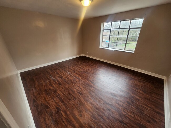 Building Photo - Newly Renovated 2 bedroom Section 8 NO APP...