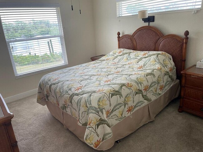 Building Photo - 1055 Drury Ln