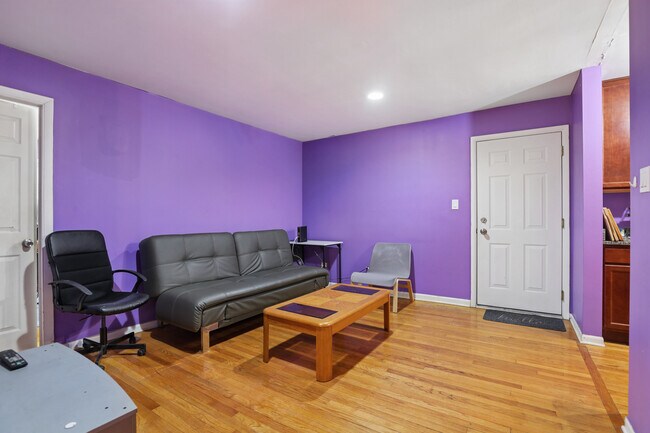 Foto del edificio - 2147 Ridge Ave