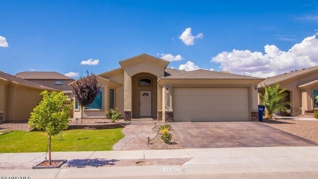 Building Photo - 14317 Woods Point Ave