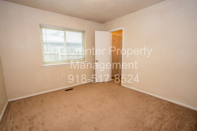 Foto del edificio - Gorgeous 3 Bed / 2 Bath! Coming soon!