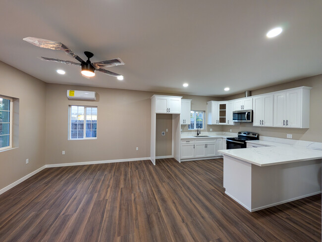 Living Room / Kitchen - 4016 Josephine St