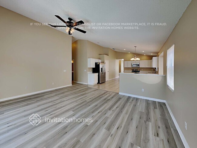 Foto del edificio - 408 Riggs Cir