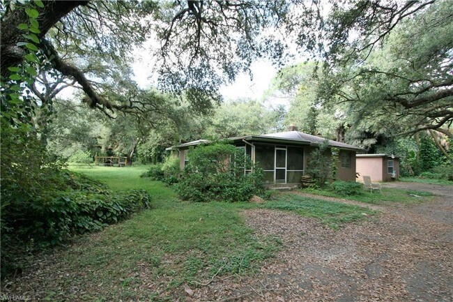 Building Photo - 5711 Bayshore Rd