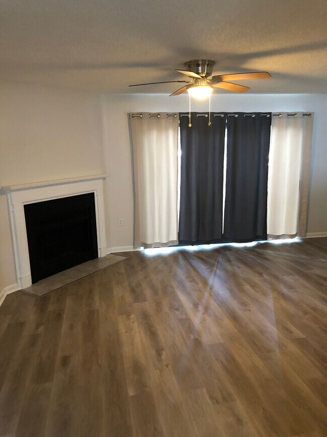 Building Photo - 7703 Falcon Rest Cir