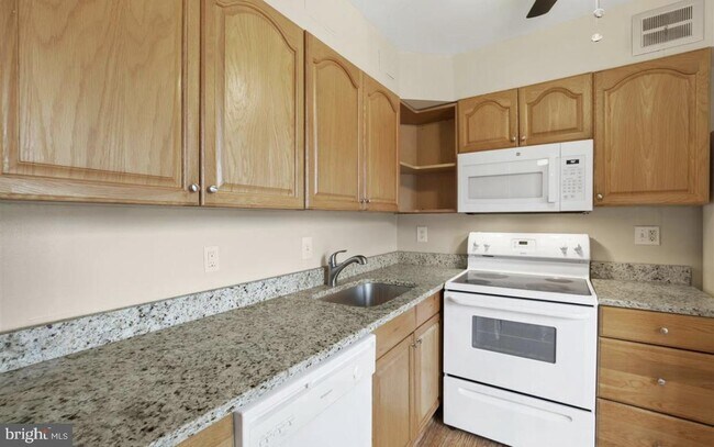 Building Photo - 3226 Spartan Rd