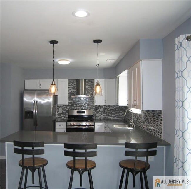 Building Photo - 141 Grantham Dr