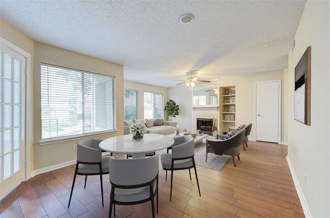 Foto del edificio - 12200 Overbrook Ln