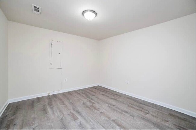 Foto del edificio - 4543 Kingston Rd