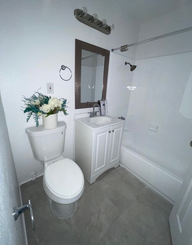 Building Photo - Zelzah Avenue Apartments