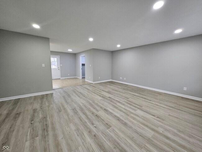 Foto del edificio - 3534 Hunt St