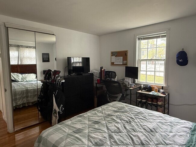 Foto del edificio - 43 Hillcroft Rd