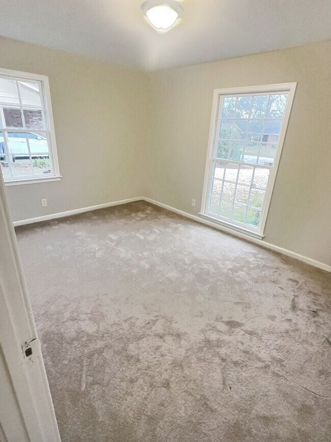 Foto del edificio - For Rent in Montgomery! First month's rent...