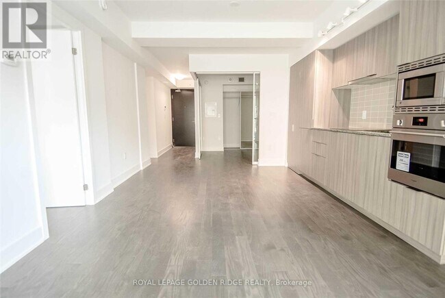 Photo du bâtiment - 955 Bay St.