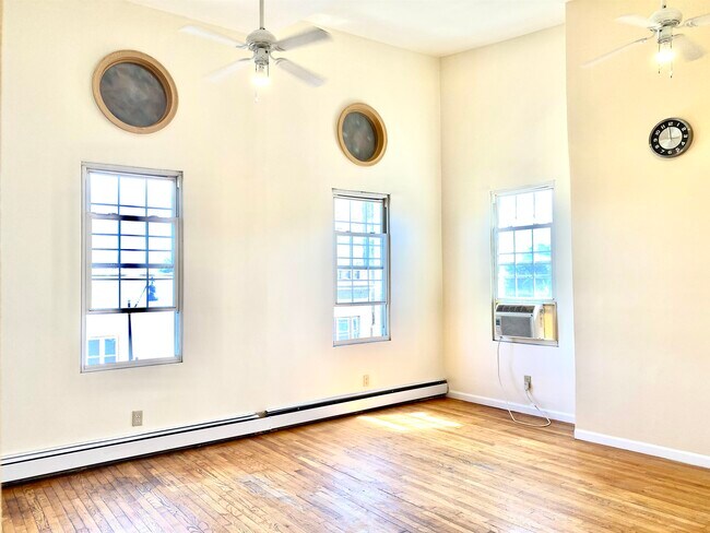 Foto del edificio - 325 Central Ave