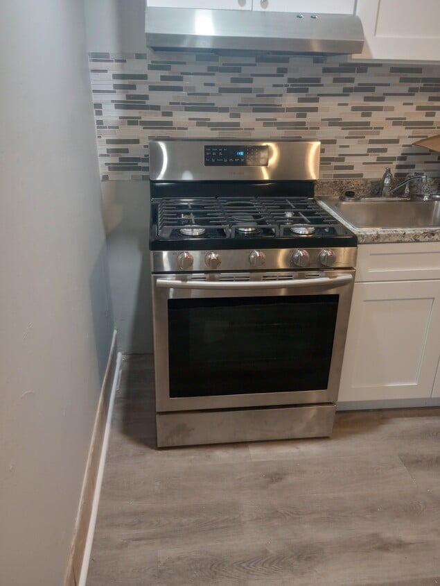 Primary Photo - 5724 Malvern Ave