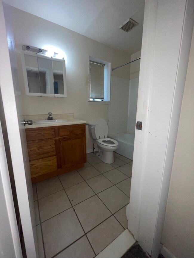 Foto del edificio - 343 Oakland St