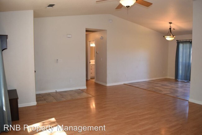Building Photo - 3 br, 2 bath House - 1275 Live Oak Lane