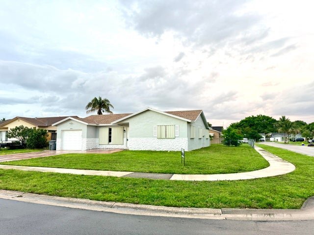 Foto del edificio - 22800 SW 54th Way