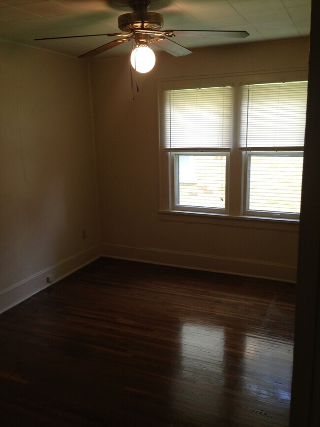 Foto del edificio - 4/BR House Steps Away From MSU Campus!