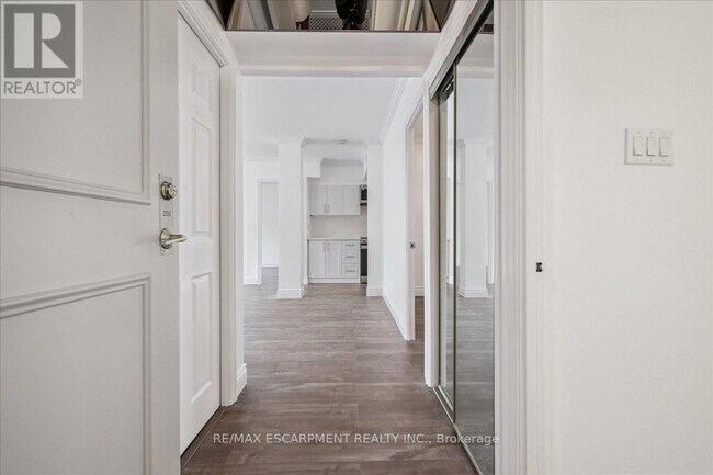 Photo du bâtiment - 162 Reynolds St