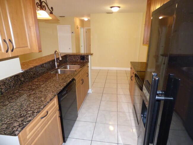 Building Photo - Port Charlotte convenience