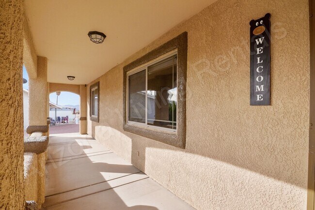 Foto del edificio - FURNISHED AVAILABLE THROUGH SEPTEMBER 2026