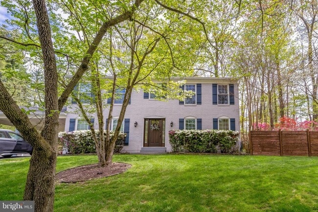 Photo - 2235 Abbotsford Dr House