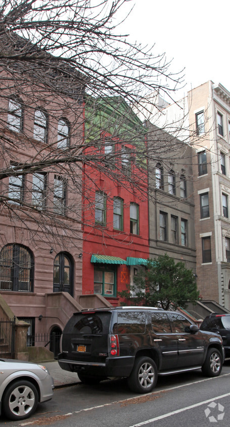 Primary Photo - 40 W 119th St