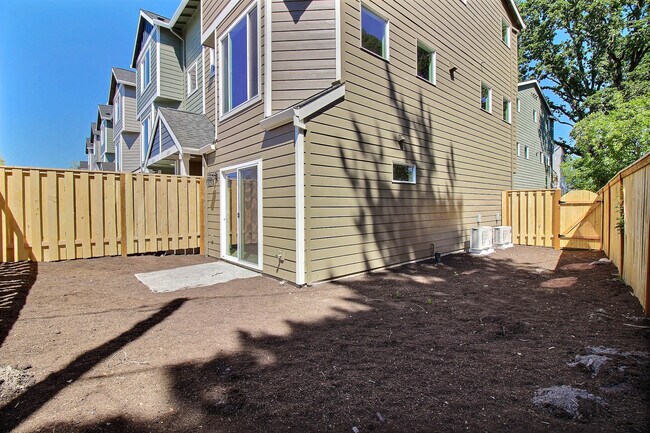 Foto del edificio - 16606 Southwest Barsotti Street