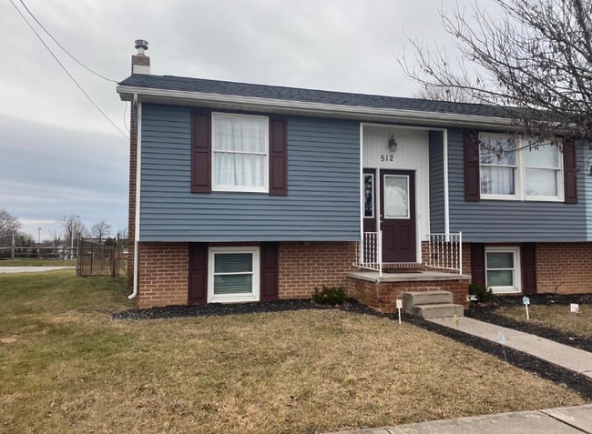 Building Photo - 512 Penn St