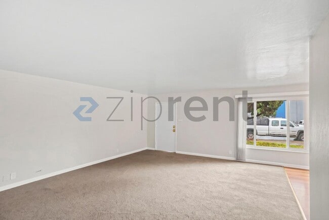 Building Photo - Unit 1