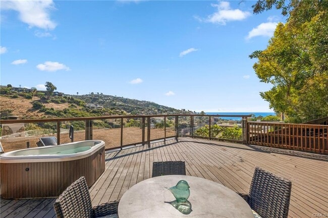 Building Photo - 1346 Cerritos Dr