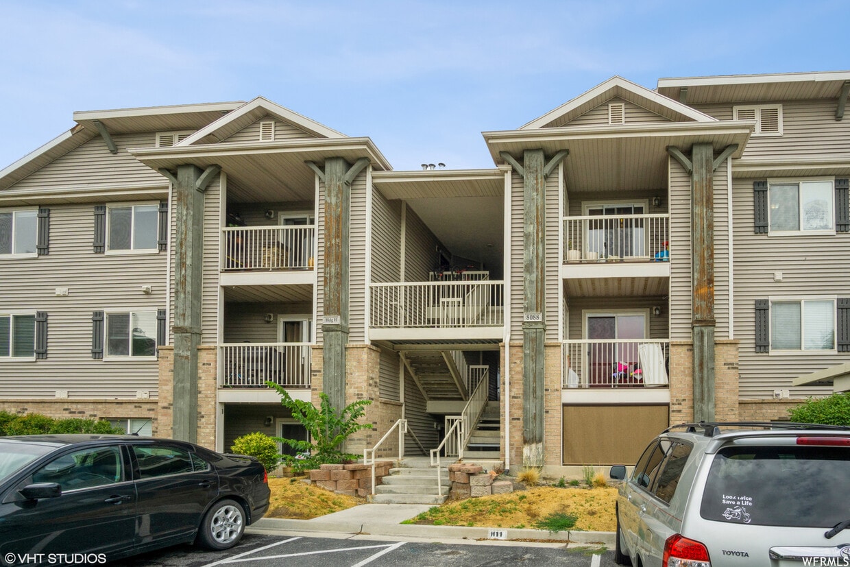 8088 N Ridge Loop W, Eagle Mountain, UT 84005 Townhome Rentals in