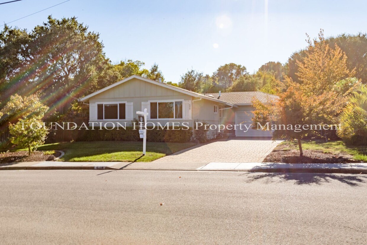 3 br, 2 bath House 648 Tanbark Terr. House Rental in San Rafael, CA