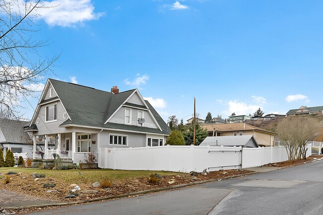 Foto del edificio - Great home for rent near Garland district