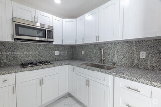 Building Photo - 1101 NW 14th Ct