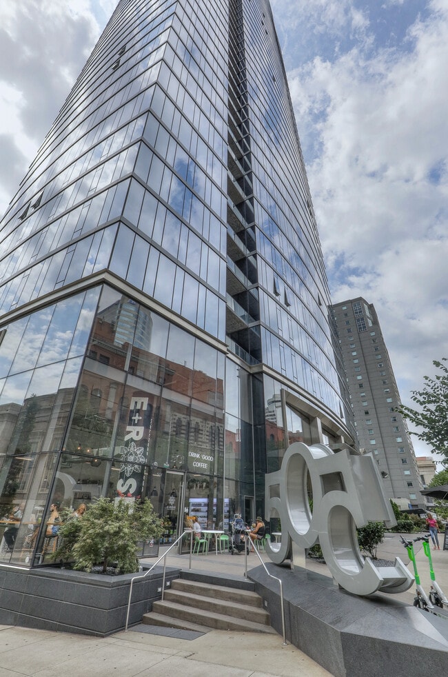 Building Photo - 515 Church St