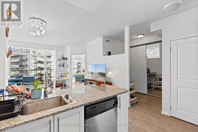 Building Photo - 125 Western Battery Rd