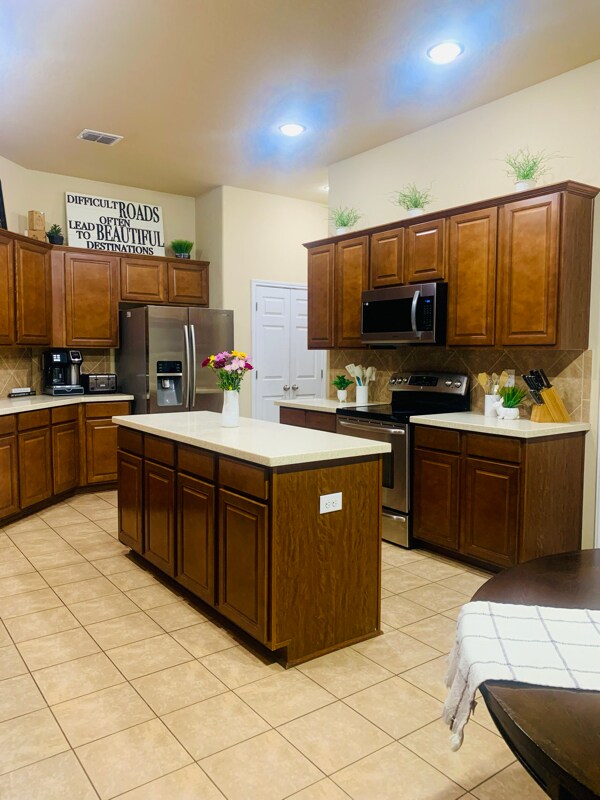 Building Photo - 8411 White Mulberry