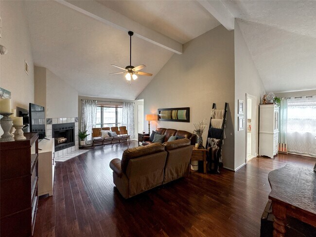 Foto del edificio - 2909 Laurelridge Dr