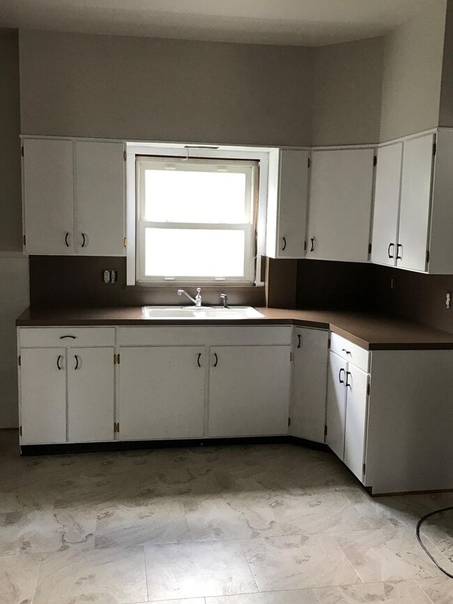 Building Photo - Available August 1 ,2025