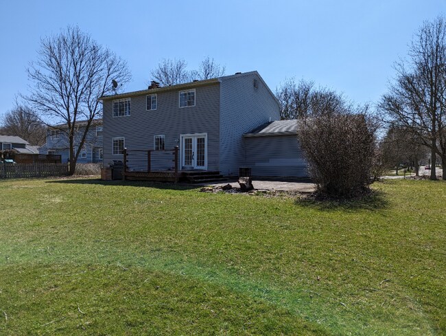 Building Photo - 10106 Ridgewood Dr