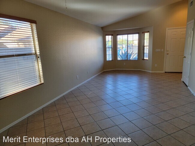 Foto del edificio - 3 br, 2 bath House - 16885 W STATLER ST